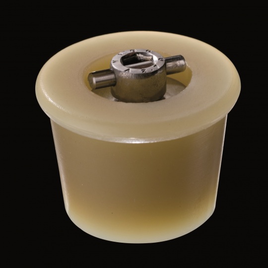  tapón de silicona para barricas modelo mecanismo en cruz de color marrón